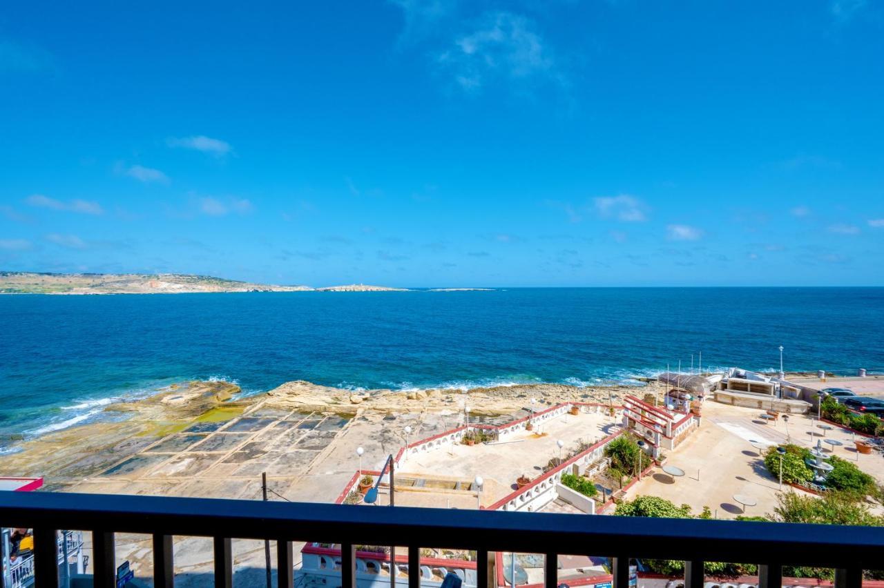 Islet Promenade Seafront Family Apartment With 2 Balconies By Getawaysmalta St. Paul's Bay Exterior foto