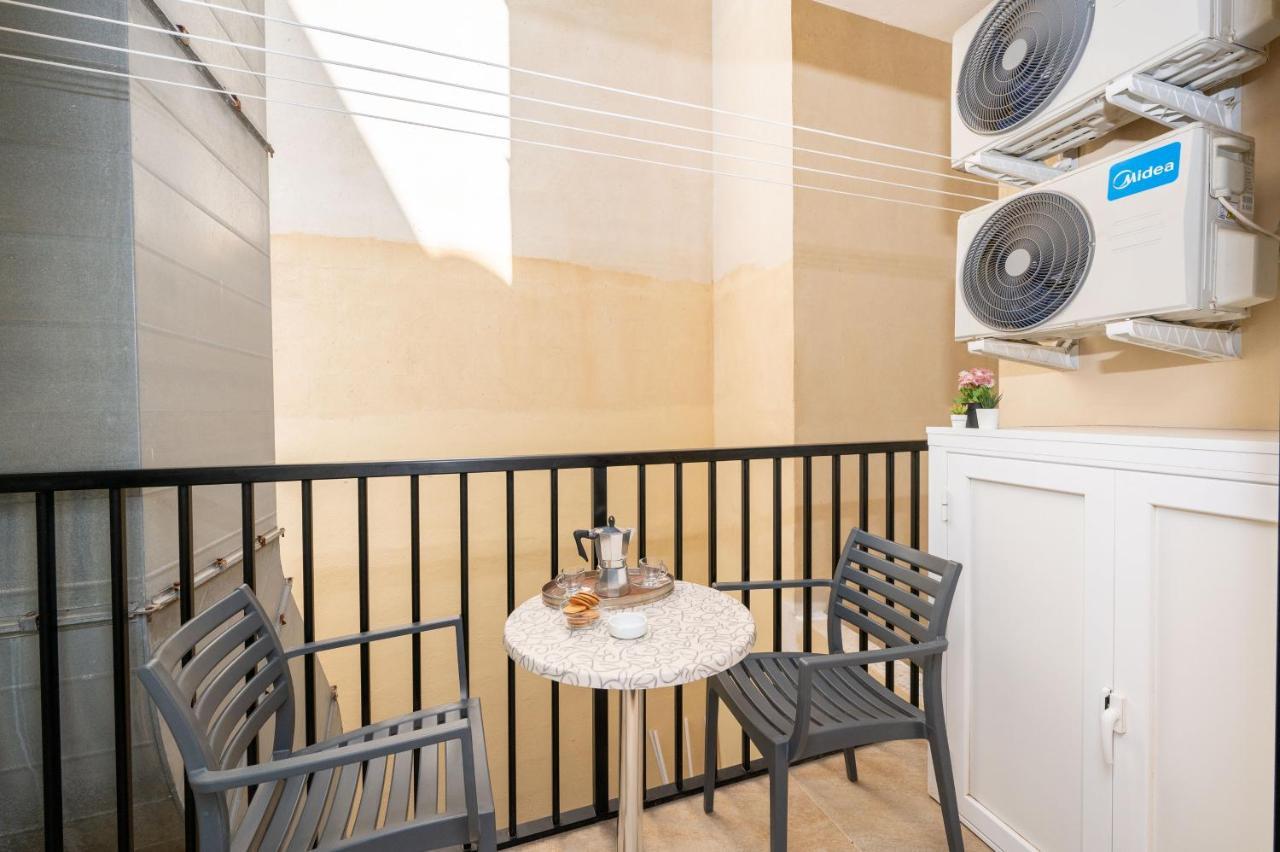 Islet Promenade Seafront Family Apartment With 2 Balconies By Getawaysmalta St. Paul's Bay Exterior foto