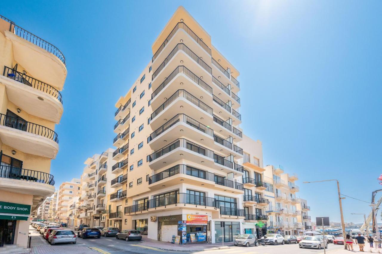 Islet Promenade Seafront Family Apartment With 2 Balconies By Getawaysmalta St. Paul's Bay Exterior foto